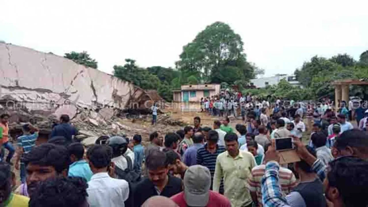 70-ft-high water tank comes crashing down in Rourkela; 2 injured
