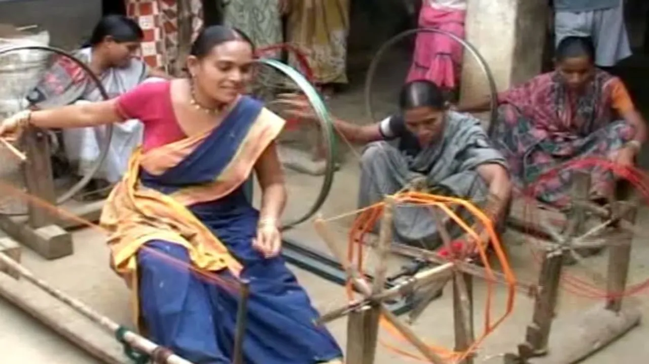 Fake Sambalpuri sarees threaten Odisha weavers' livelihood