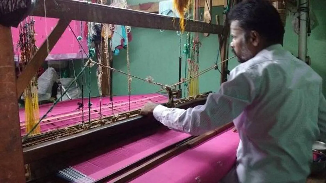 Demonetisation : Weavers feel the heat in Odisha's 'silk city'