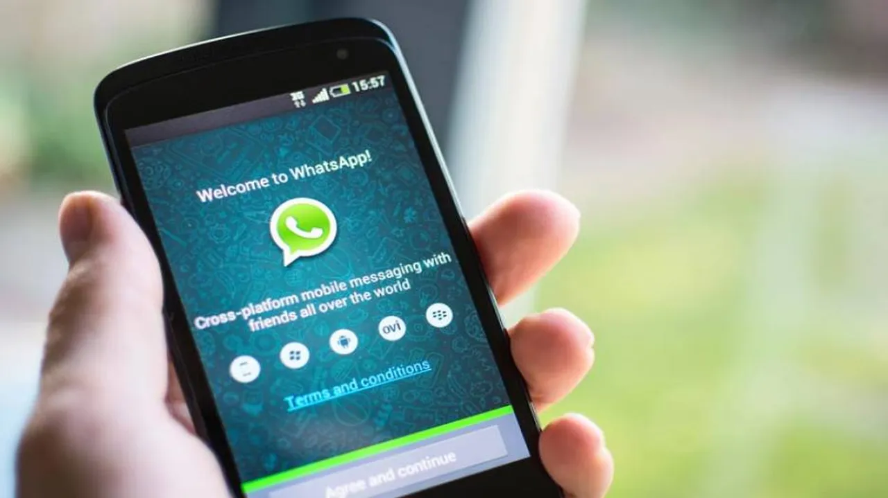 WhatsApp testing 'demote' feature for group admins