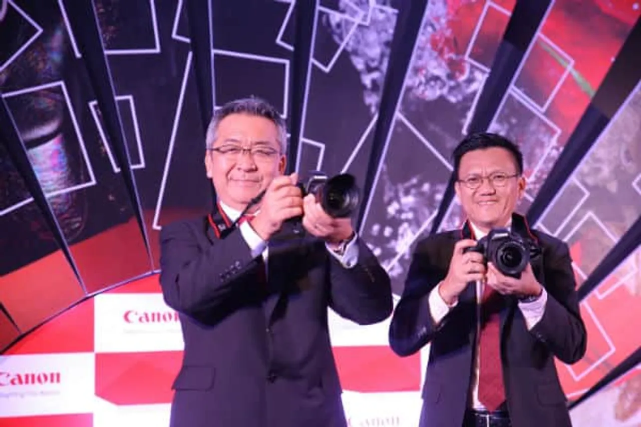 Mr Kazutada Kobayashi President & CEO Canon India and Mr Andrew Koh V