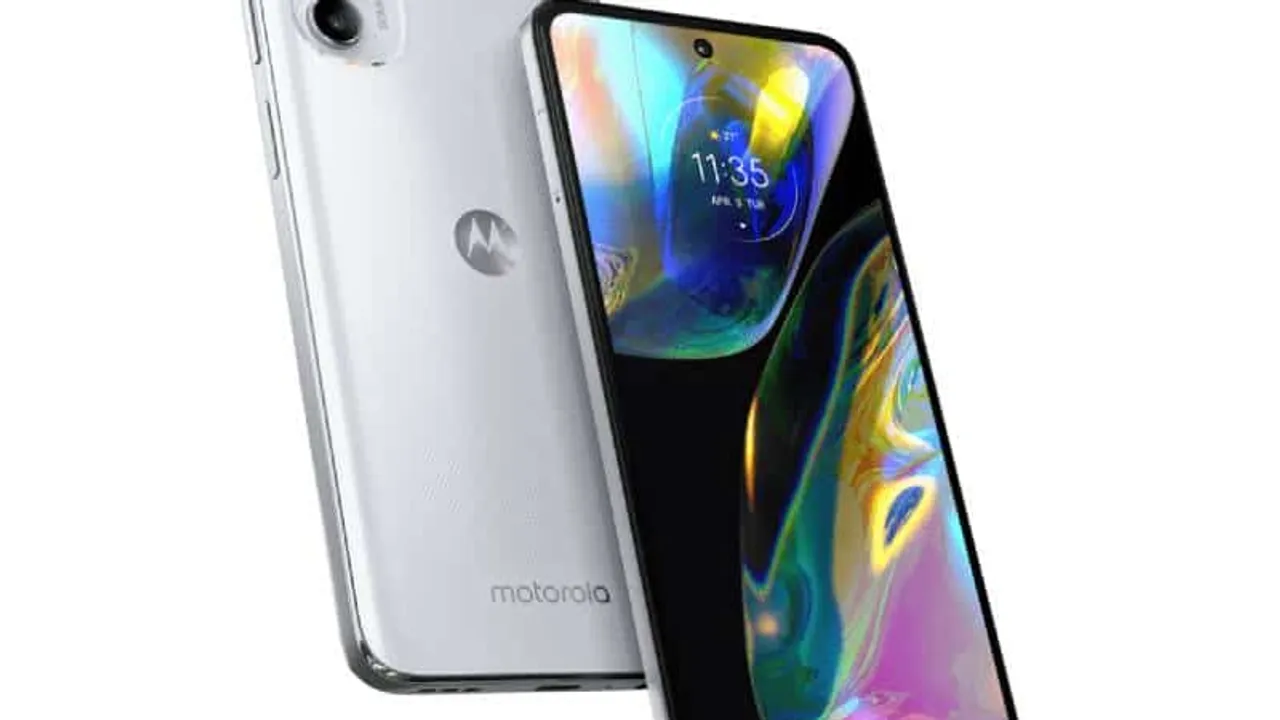 Moto g82