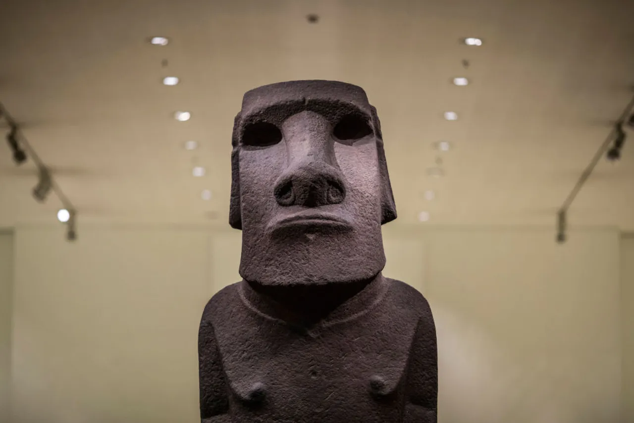Easter Island Statue 