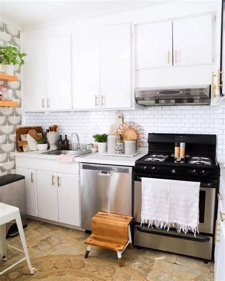 Rental Friendly Decorating
