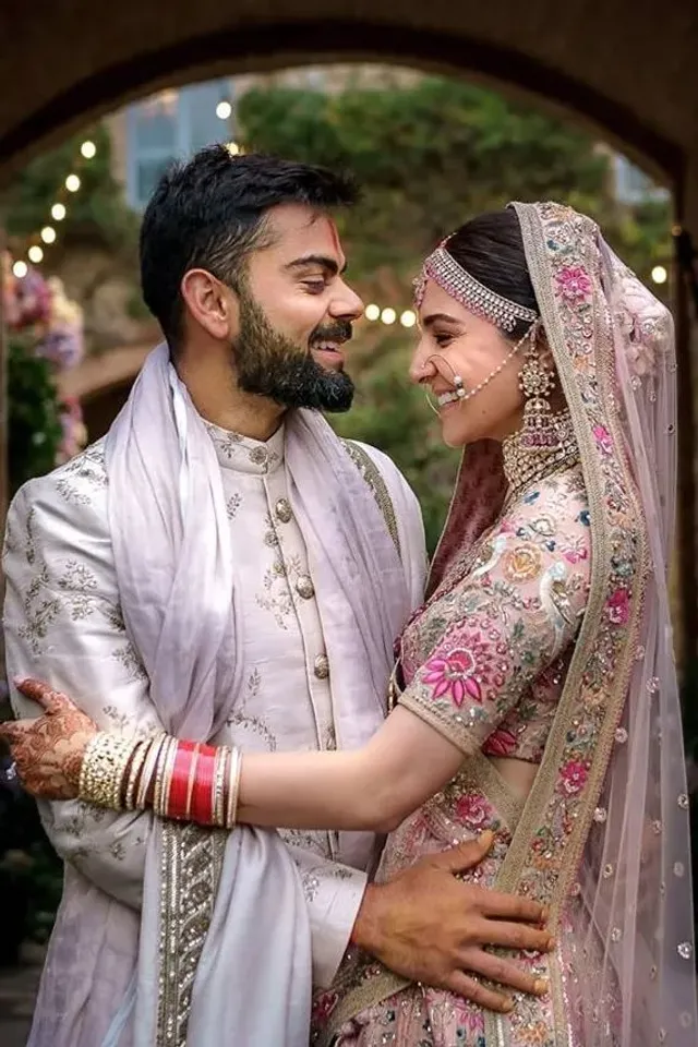 Virat Kohli & Anushka Sharma