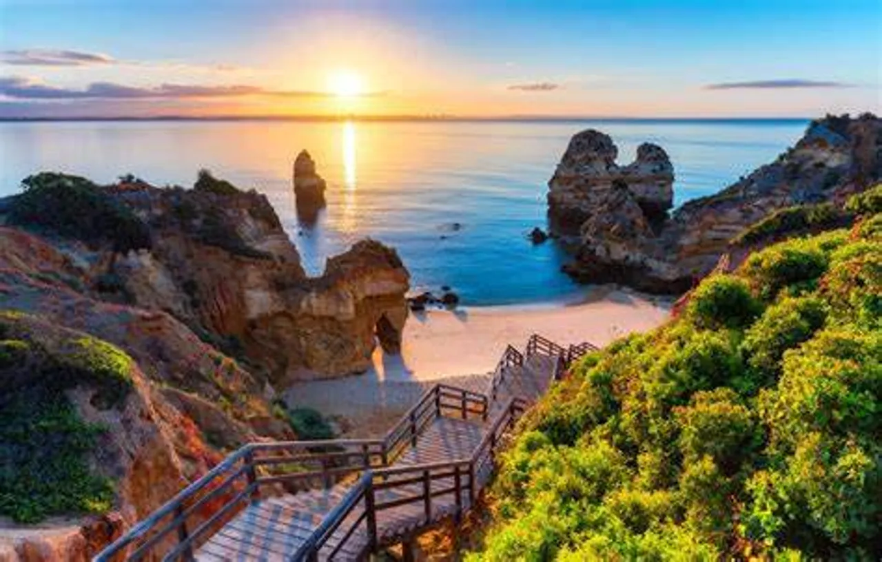 EU Tourism Soars to Pre-Pandemic