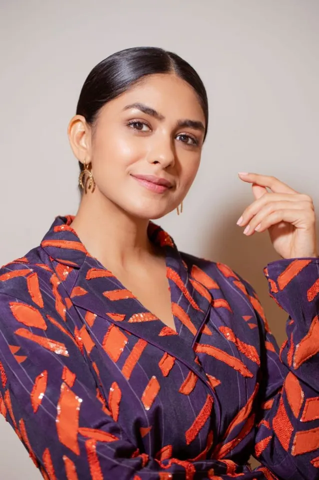 Birthday Feature - 5 Unknown Facts of the Birthday girl Mrunal Thakur