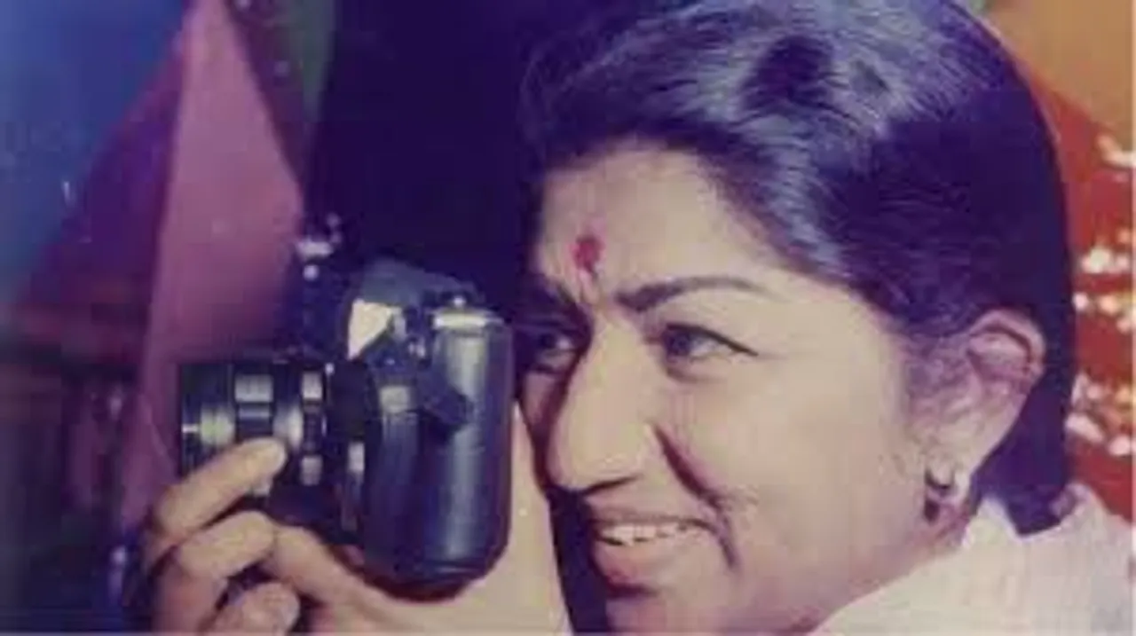 Lata Mangeshkar had an interest in photography! Watch Sonu Nigam sharing about Lata Ji's love for capturing photos