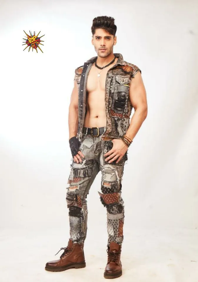 BiggBoss15: Simba Nagpal makes a dashing entry on the stage of Bigg Boss 15, earns the tag of a 'Lion'