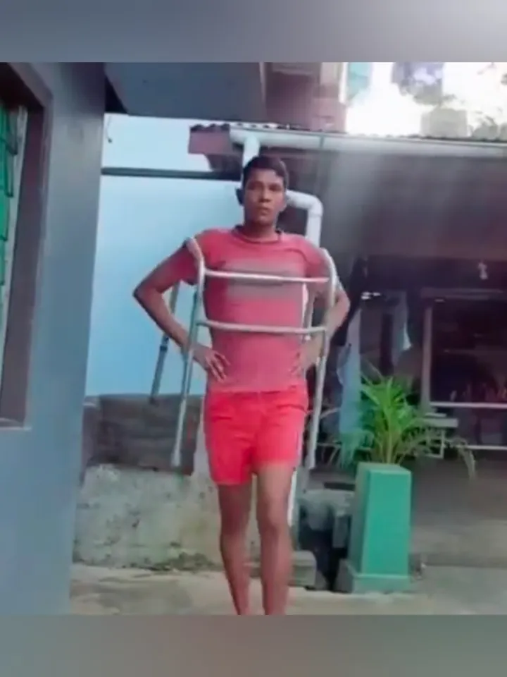 Hilarious Parody Over Fashion Show Makes Internet Go Crazy With Laughter!