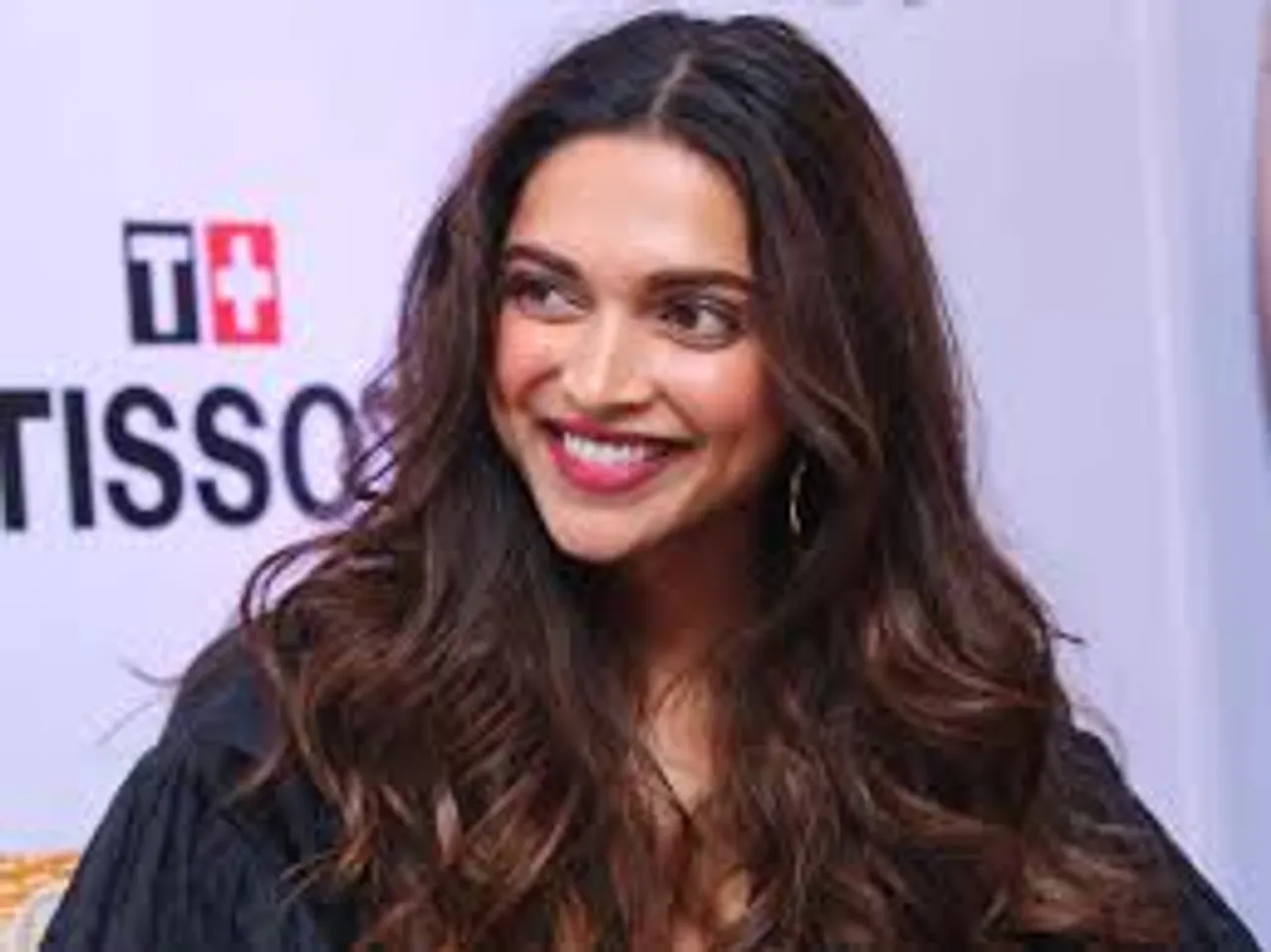 Deepika Padukone looks electrifying as she vibes to ‘83’ co star Harrdy Sandhu’s Bijlee Bijlee; WATCH
