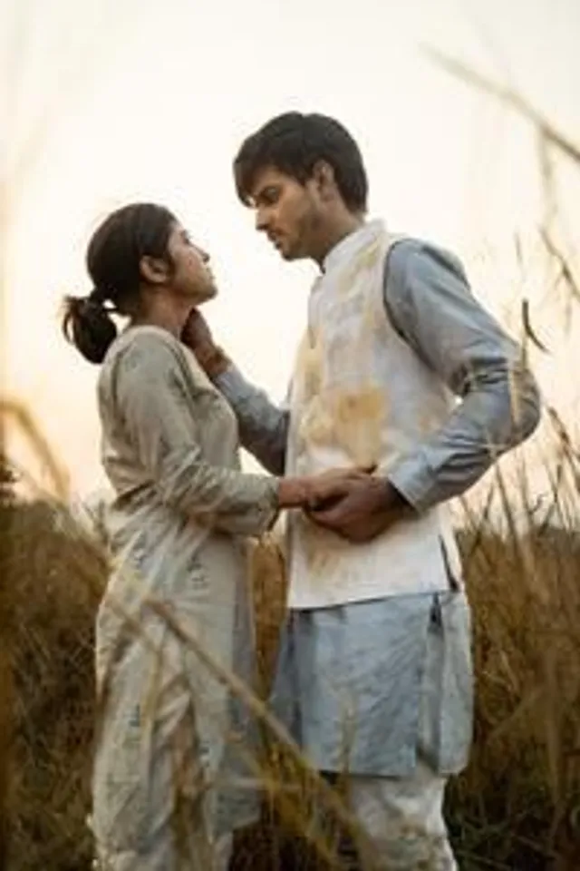 GUNS, UMBER AND SMOKE CONSTITUTE THE MOST POETIC SCENE OF LOVE IN YEH KAALI KAALI ANKHEIN