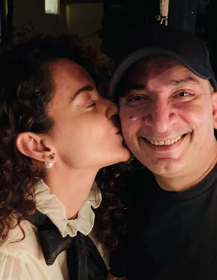 Kangana Ranaut & 'Dhaakad' team celebrate producer Sohail Maklai's b'day last night in Mumbai