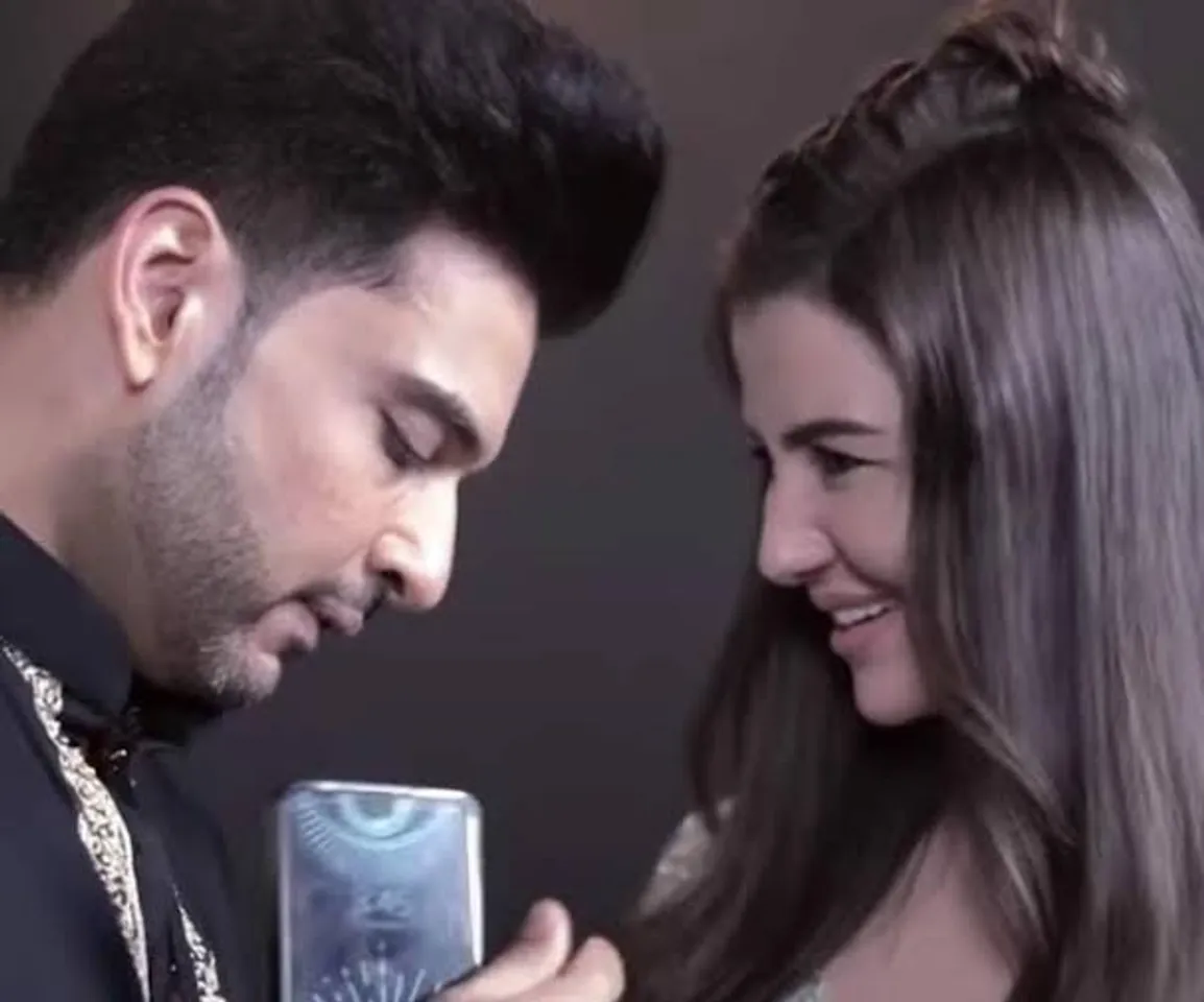 Giorgia Andriani shared a cute reel in which she is seen alongside Karan Kundra in 'Bechari' song.