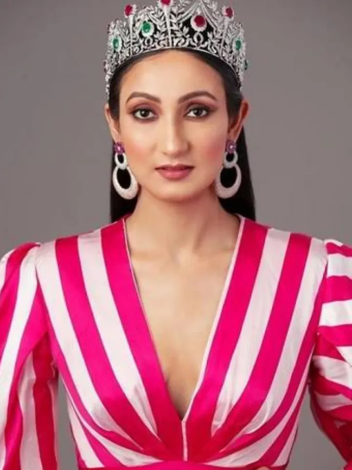 Amazing : India's Navdeep Kaur Wins Best National Costume At Mrs. World 2022 , Know Her Strategy :