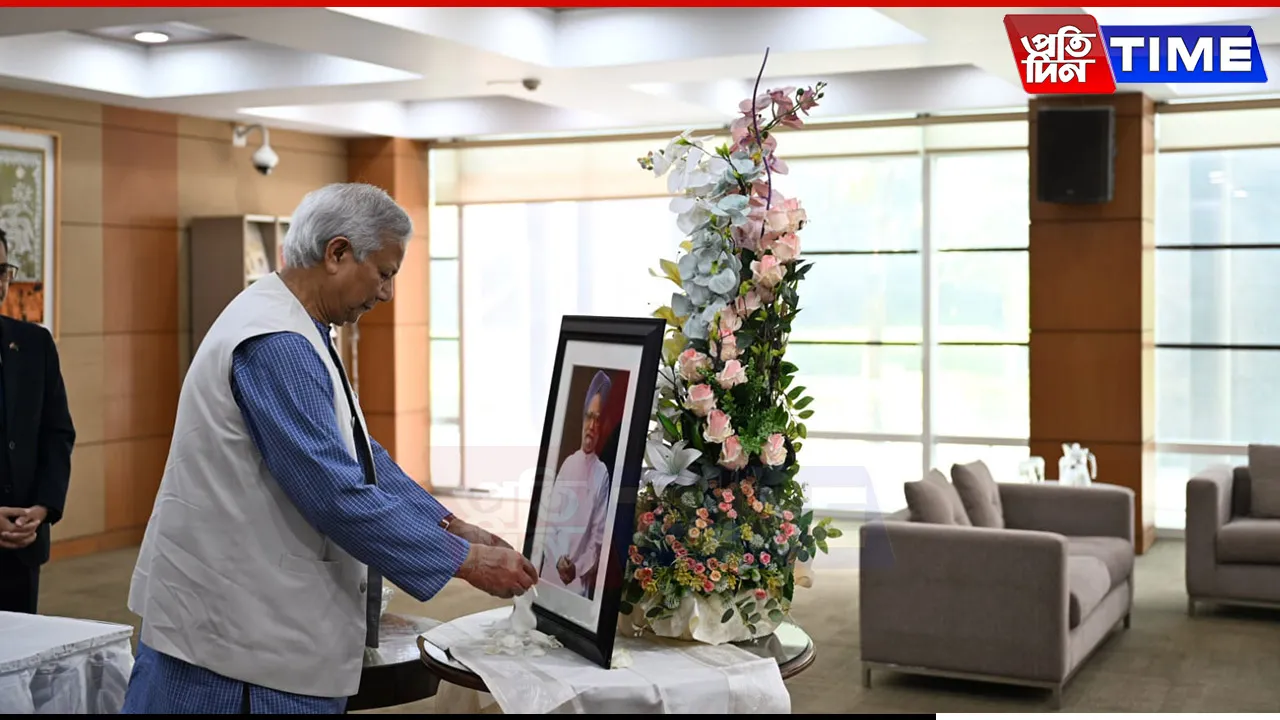 Bangladesh’s CA Pays Tribute To Manmohan Singh at Indian High Commission