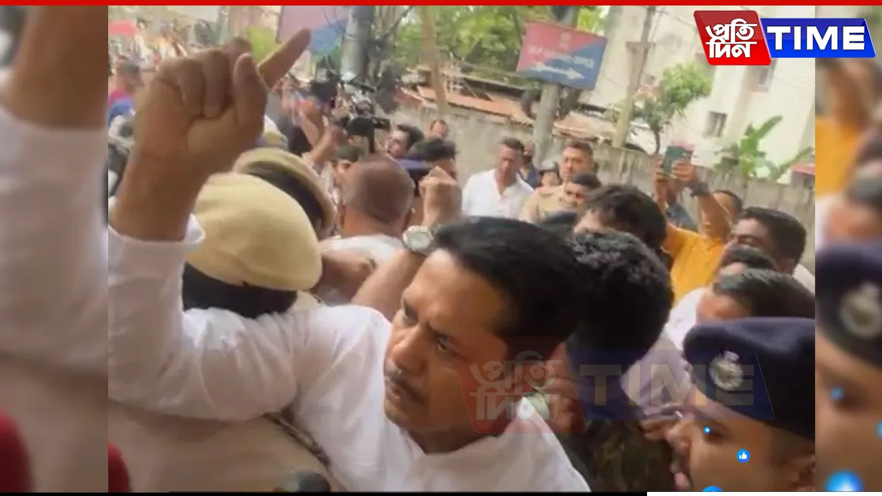 Alleging Police Intimidation, Assam Congress Marches to DGP Office