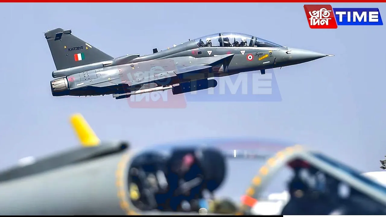 Indian Air Force (IAF) Conducts Night Drill on Ganga Expressway, UP