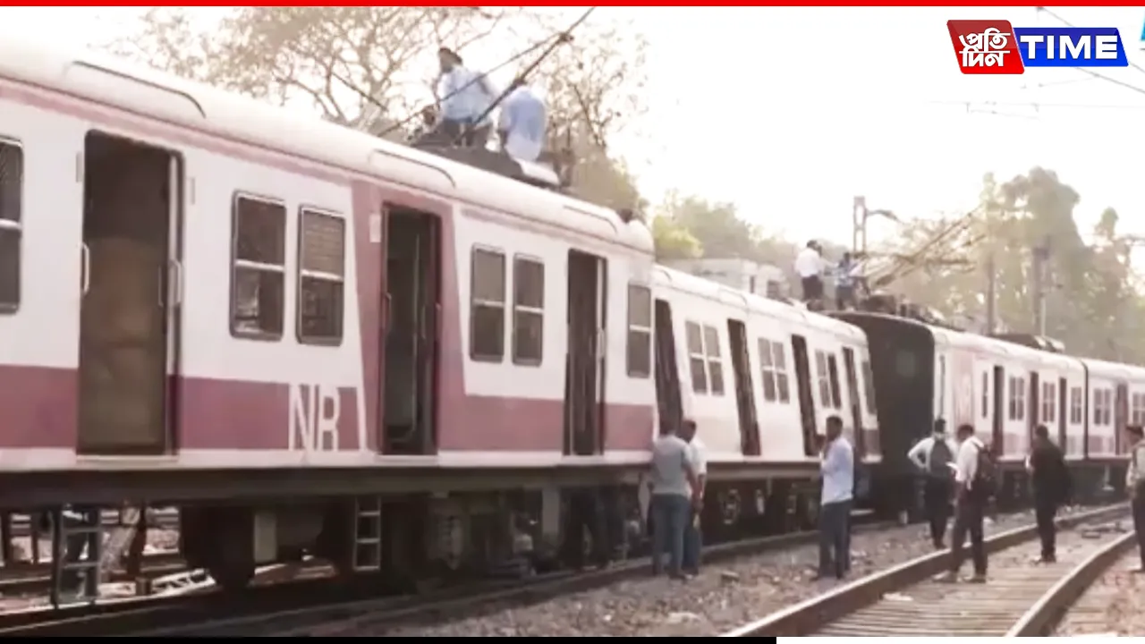 Train Derails Near Shivaji Bridge Station: Coach Falls Off Track, No Injuries Reported