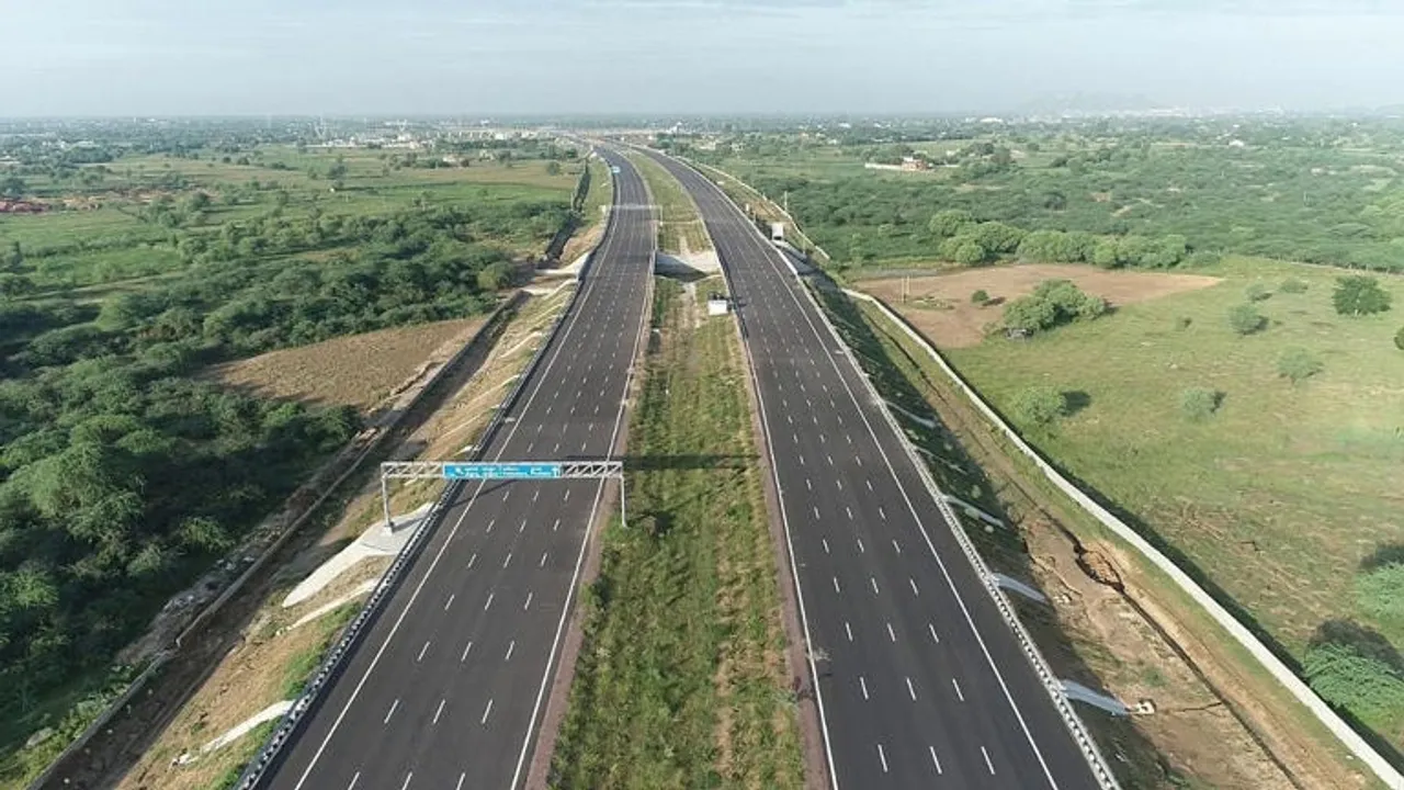 Dehli-Mumbai Highway