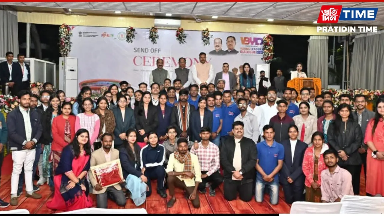 Chhattisgarh's ‘Amrit Peedhi’, Heading to Viksit Bharat Young Leaders Dialogue, Seen Off
