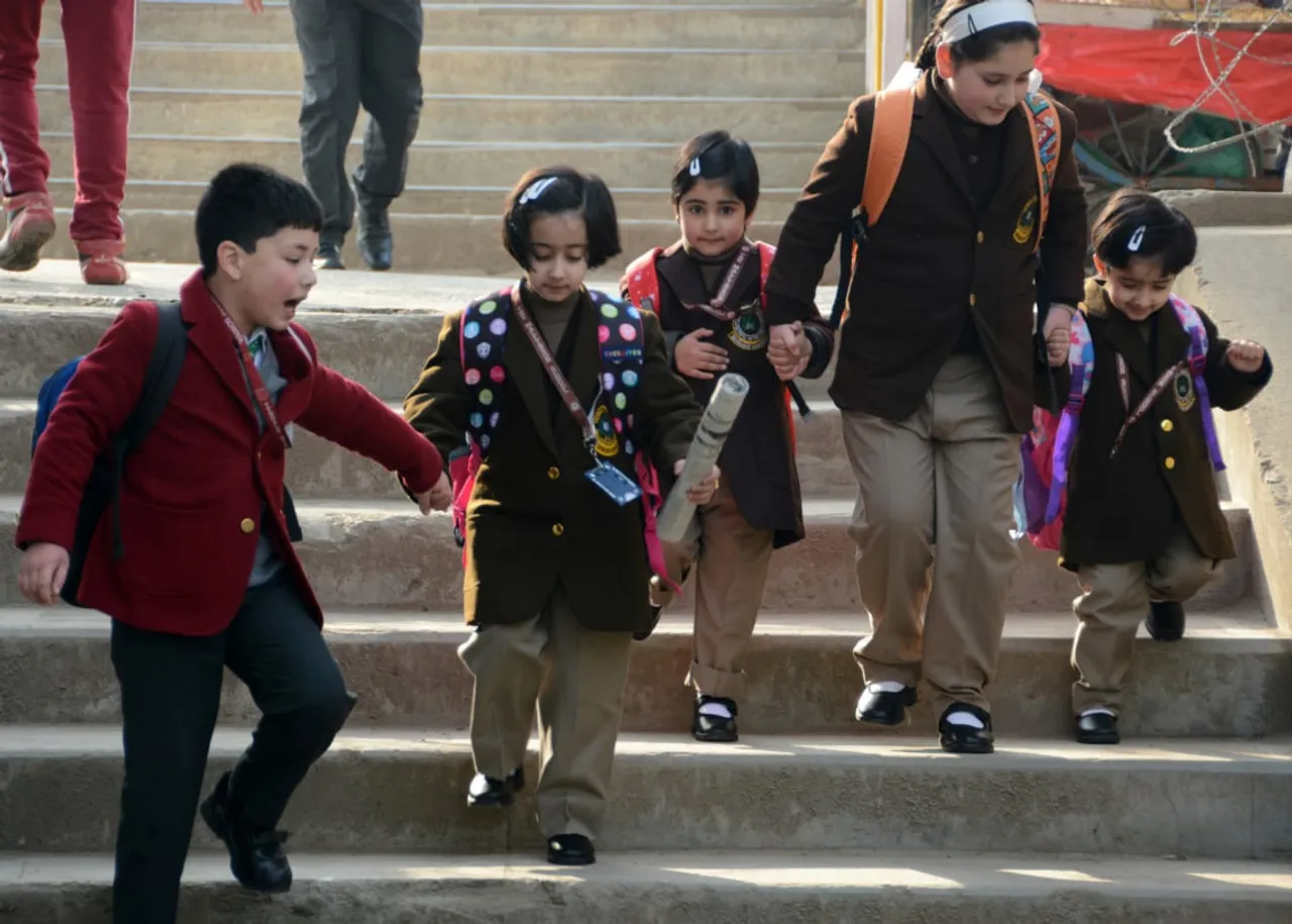 Schools In Kashmir To Reopen After 31 Months On Feb 28