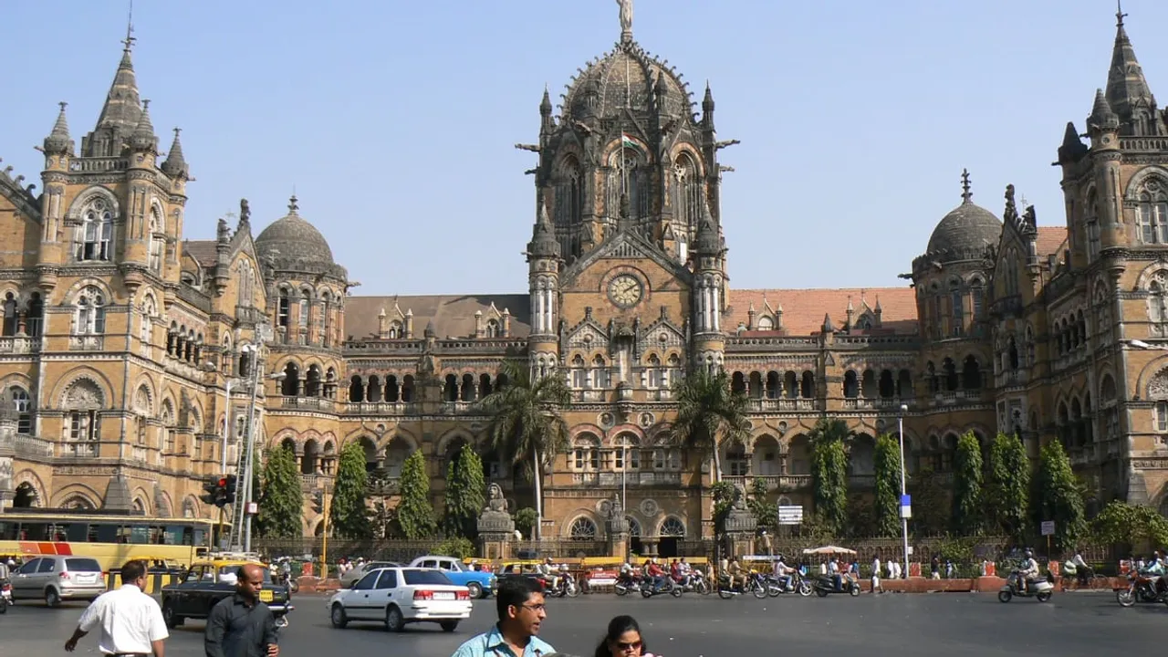 Maharashtra Eases COVID-19 Curbs in 11 Districts