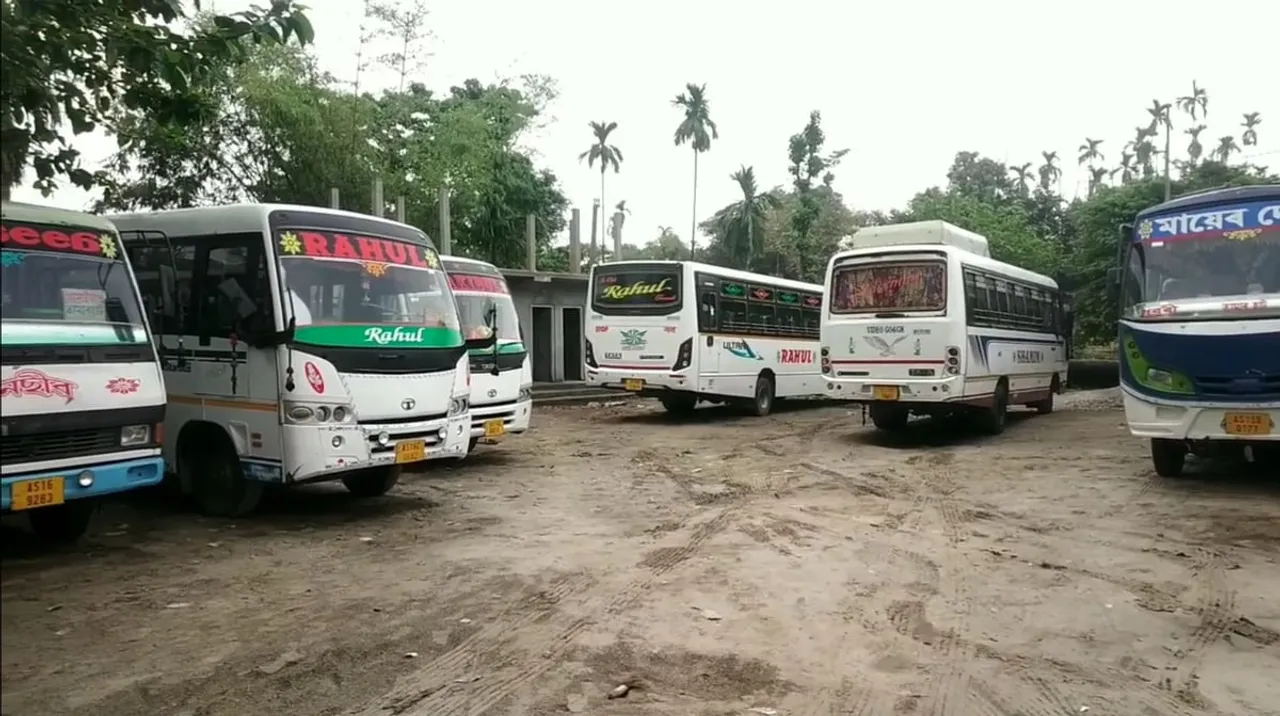Guwahati: Chakka Bandh Hinders Commuting, Passengers Stranded