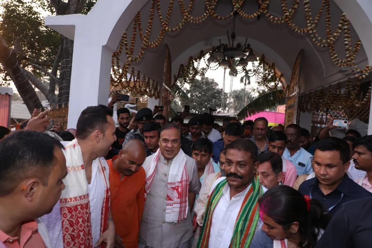 Assam CM Visits Doul Govindo Temple on the Occasion of Holi