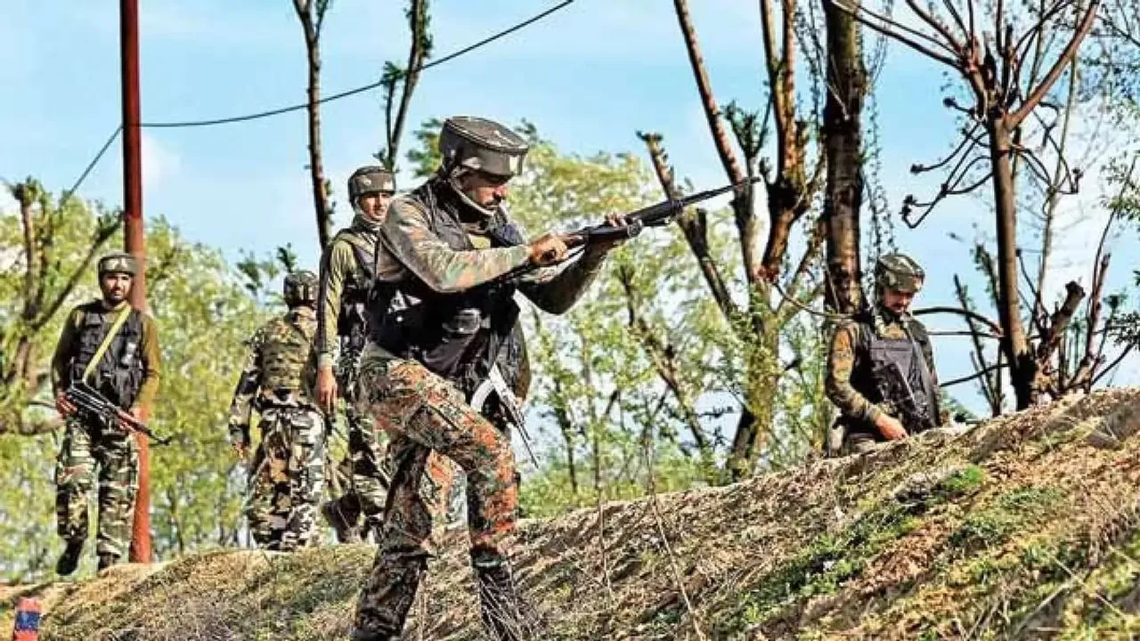 4 Policemen Injured In Naxal Attack In Chhattisgarh