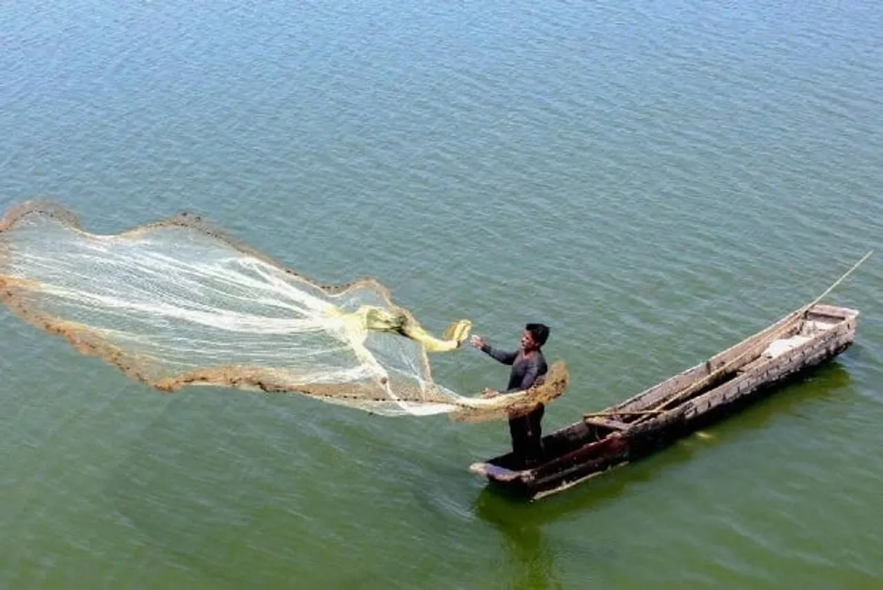 12 Indian Fishermen Arrested By Sri Lankan Navy