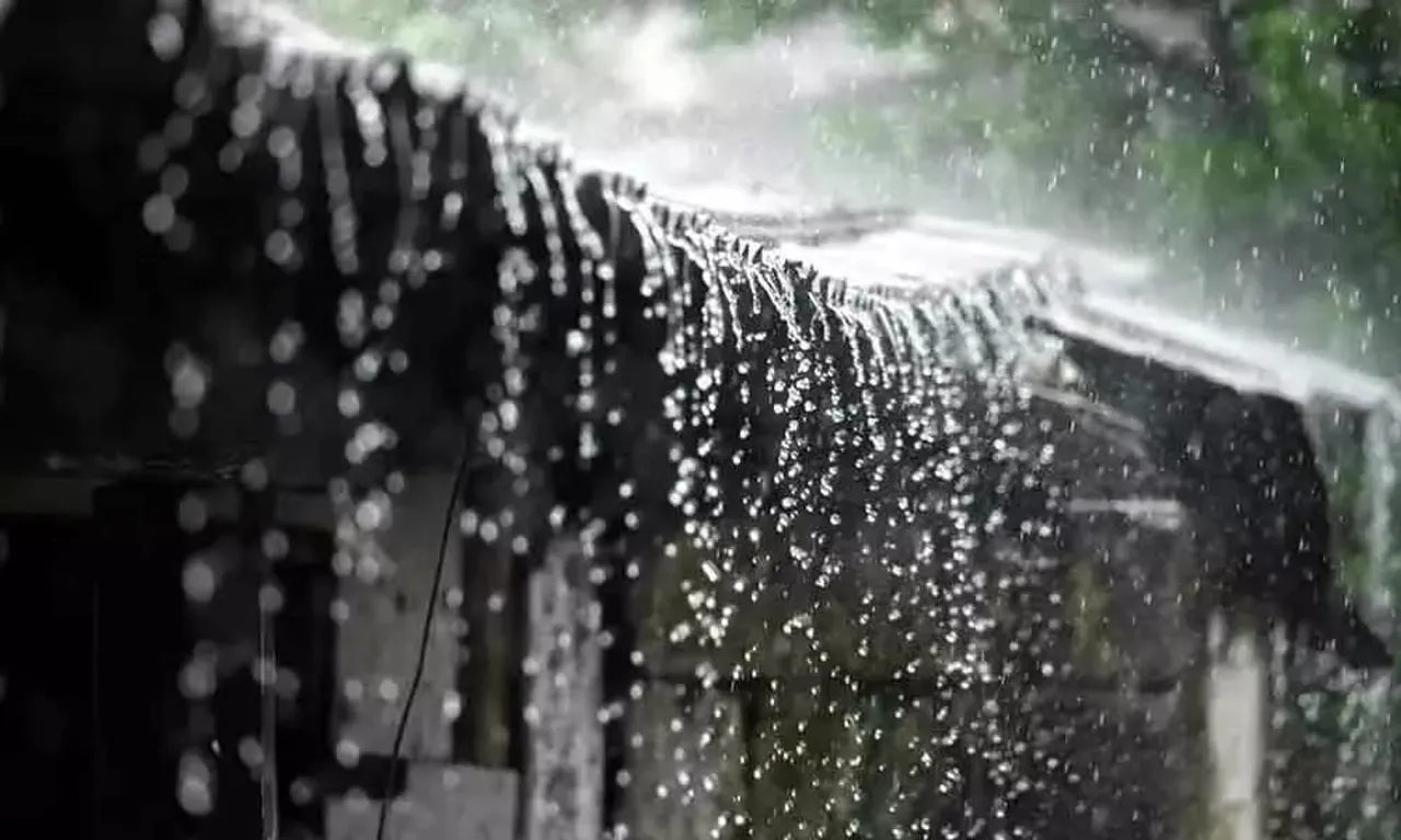 Sudden Decline in Temperature Amid Heavy Rainfall in Guwahati! 