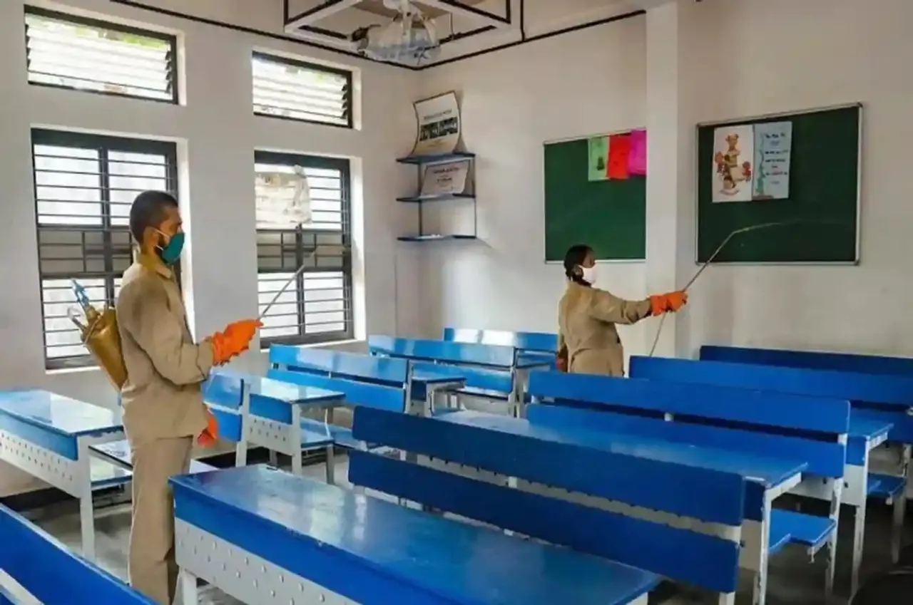 Health Advisory To Noida Schools As Multiple Students Test COVID-19 +