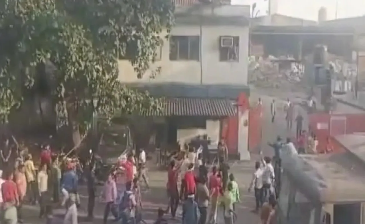 Maharashtra: 19 Cops Injured In Attack By Trade Union Members