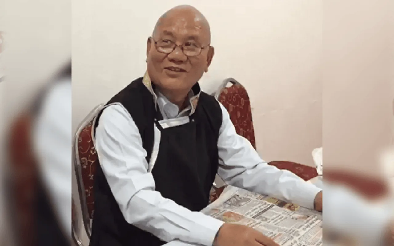 Asam Sahitya Sabha Confers Lummer Dai Award On Yeshe Dorjee Thongchi