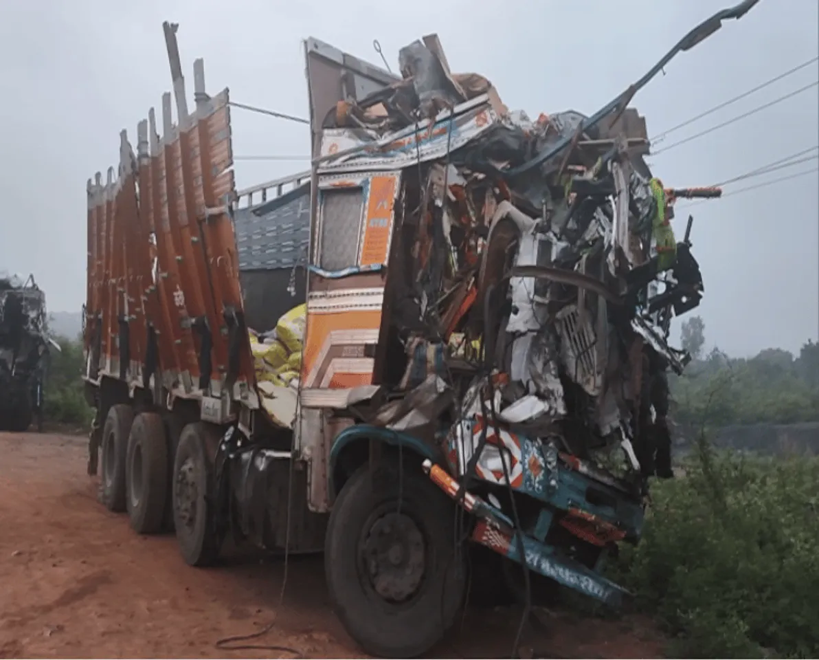 7 Killed In Bus-Lorry Collision In Karnataka