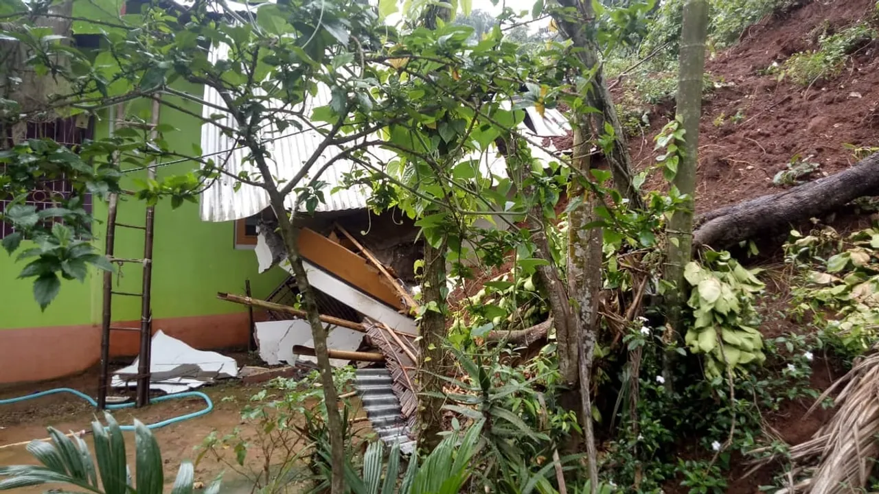 Guwahati: One Killed in Landslide in Noonmati