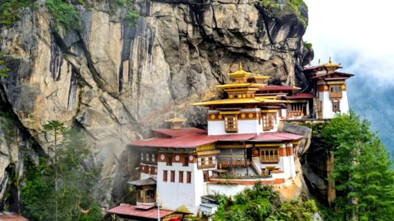 Bhutan to Reopen for Tourists from September 23