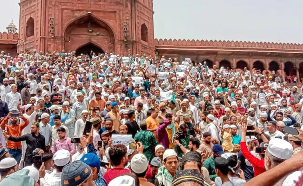 2 Persons Arrested After Massive Protests at Jama Masjid 