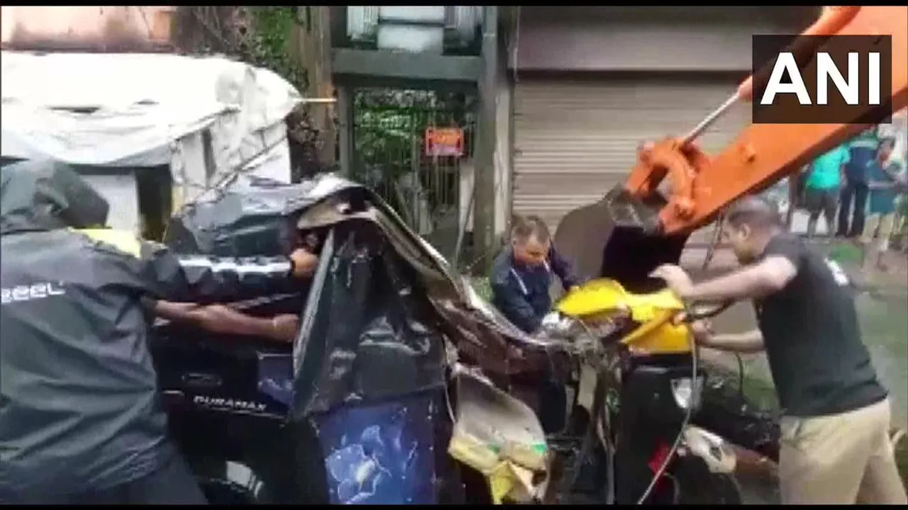 Assam: Tree Falls On Auto-Rickshaw; Driver Dead, 2 Others Injured