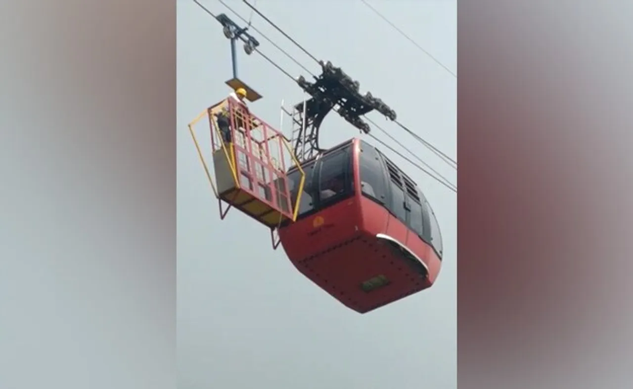 Himachal Pradesh: 11 Tourists Stranded As Cable Car Stuck Mid-Air