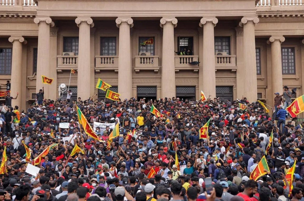 Sri Lanka: Protesters Find Huge Sum of Money in President's Mansion