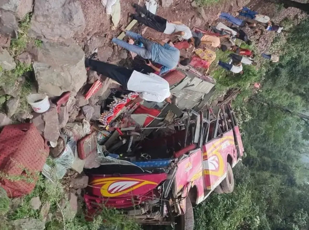 2 Dead, 38 Injured In Major J&K Accident