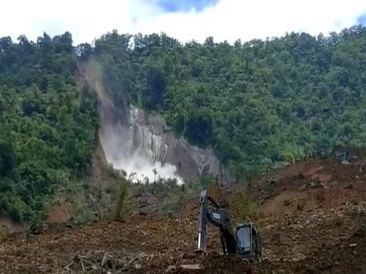Manipur: Another Landslide Near Tragedy Site in Noney