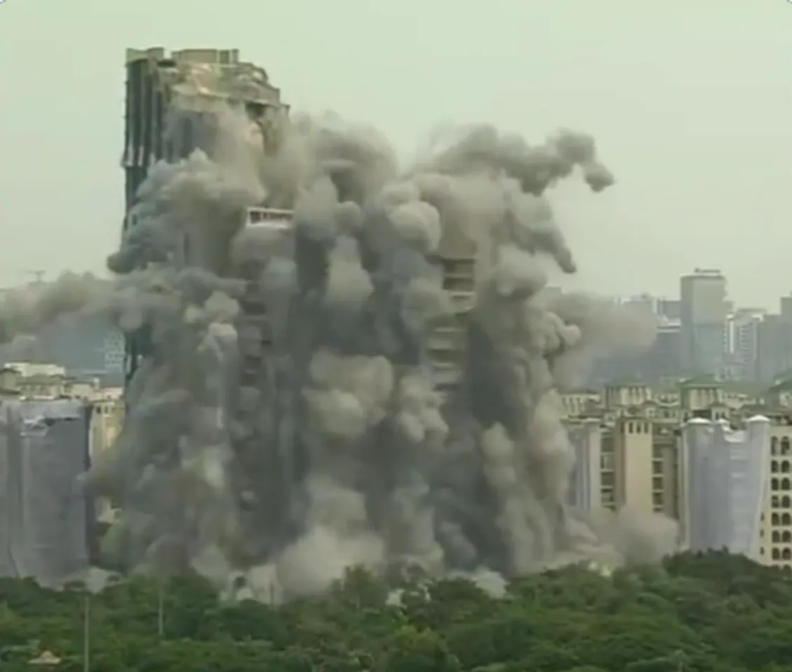 Noida Twin Towers Reduced to Dust and Debris in 9 Seconds