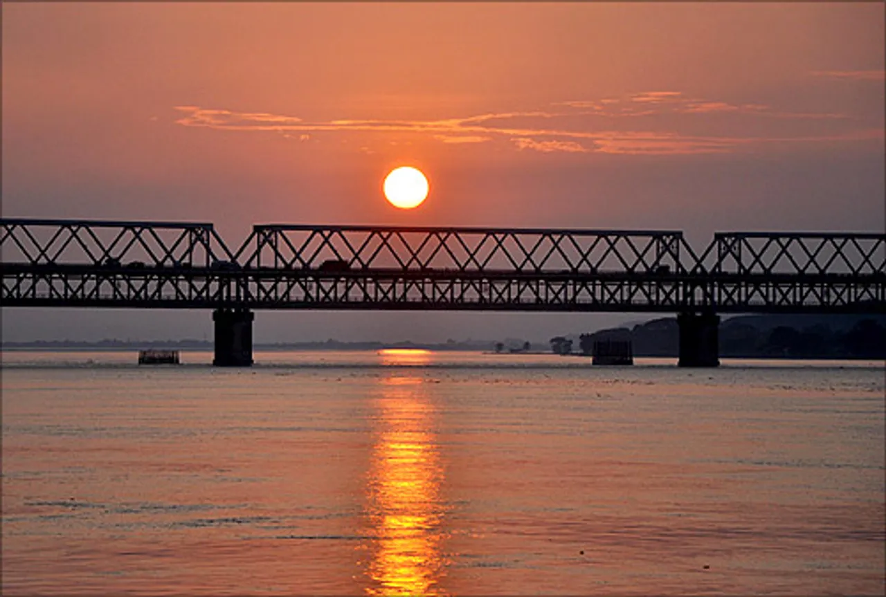 Centre Approves Rs 996.75 Crores for Rail-cum-Road Bridge across Brahmaputra