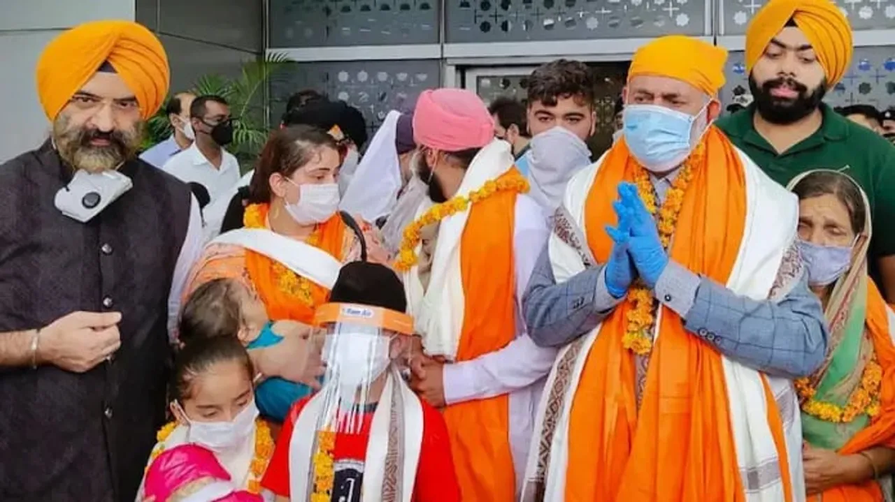 55 Afghan Sikhs To Arrive In India In Effort To Evacuate Minorities