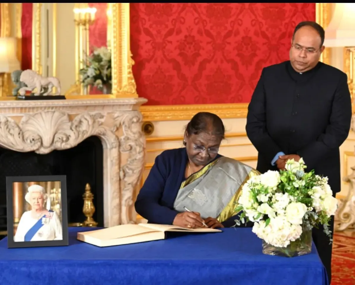 President Murmu Signs Condolence Book Ahead Of Queen's Funeral