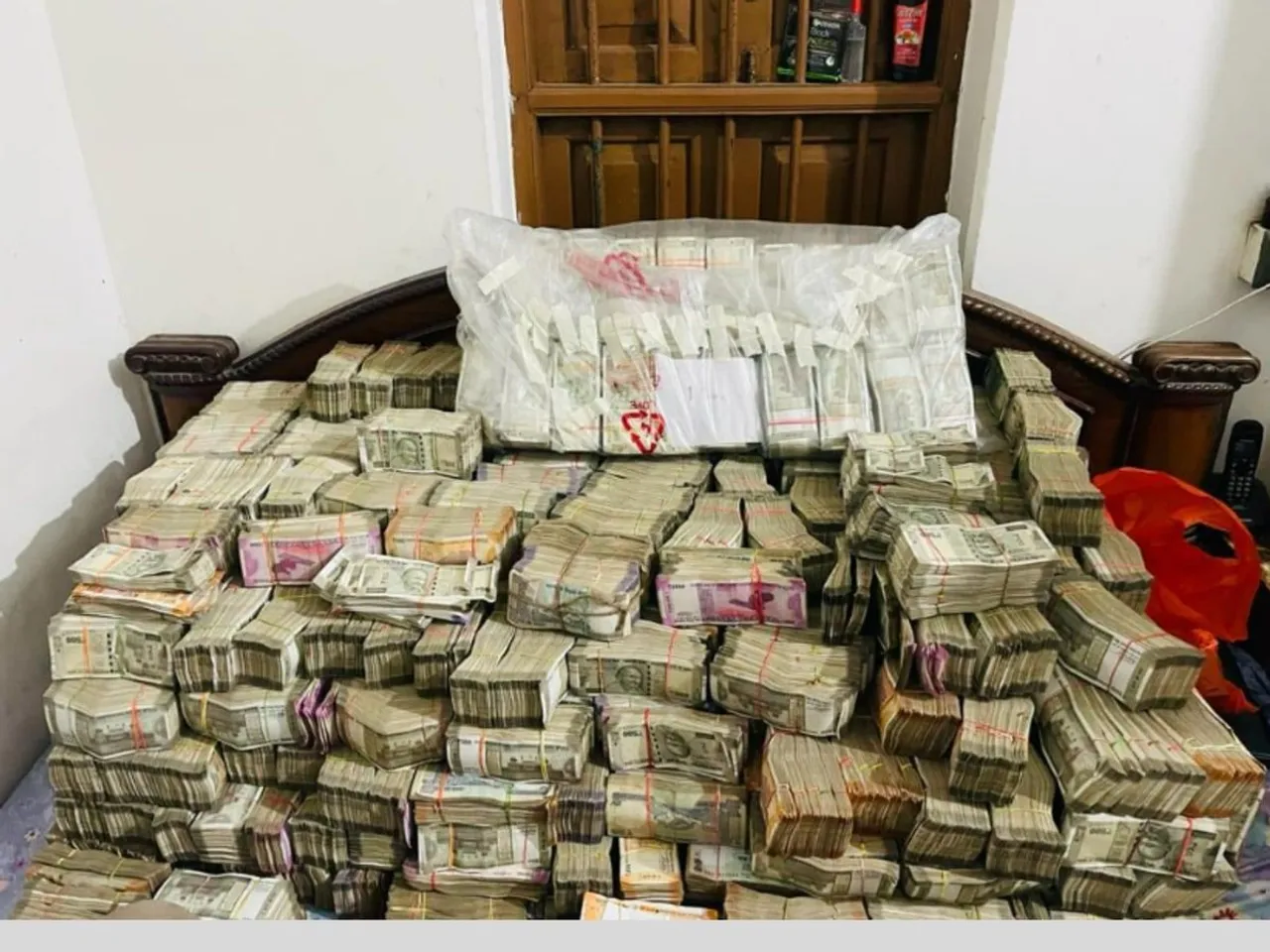 Fraud Mobile Gaming App: ED Seizes Over Rs 7Cr After Raids in Kolkata
