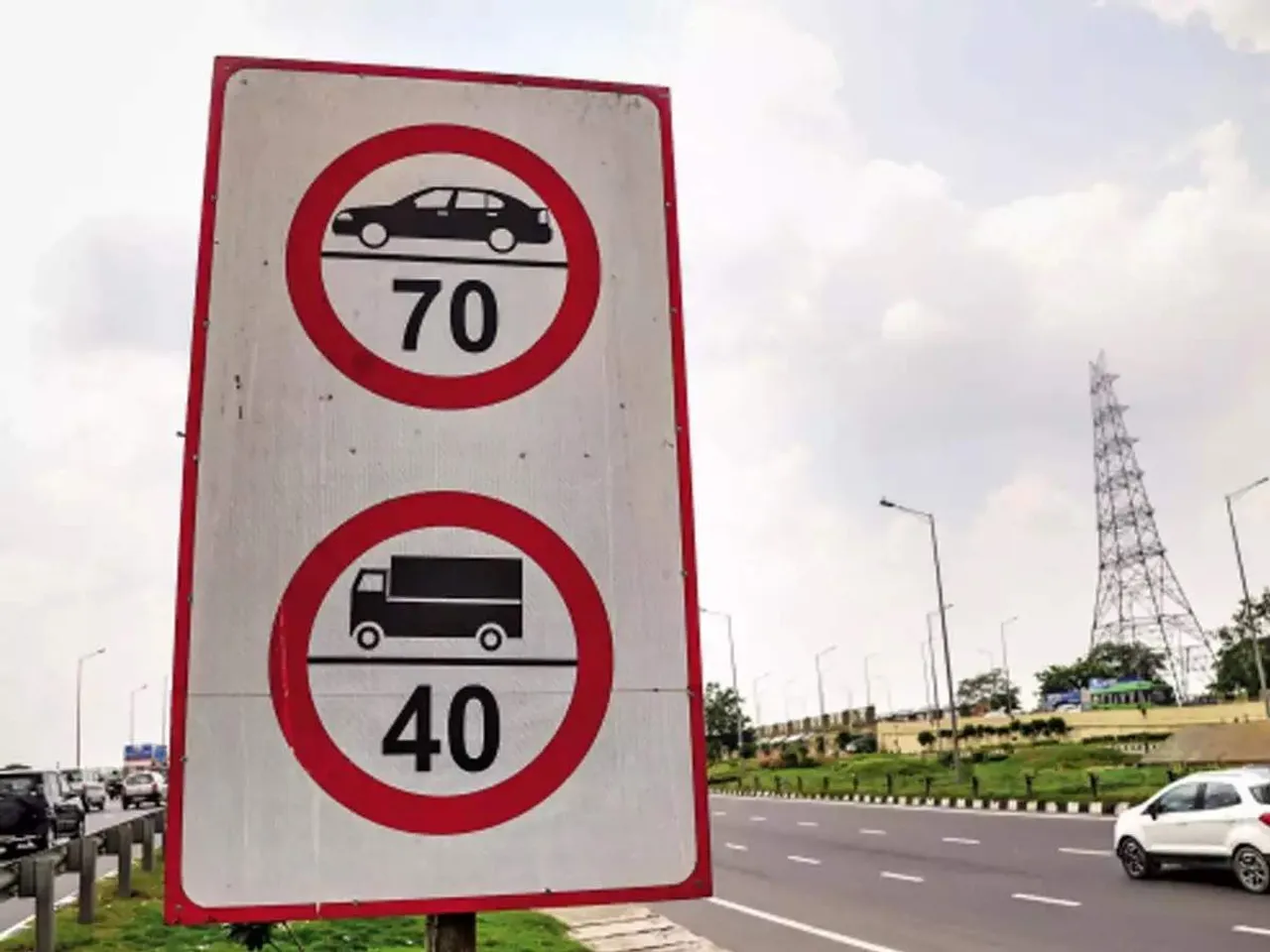 AAEA Presses for Speed Data Recorders in Automobiles